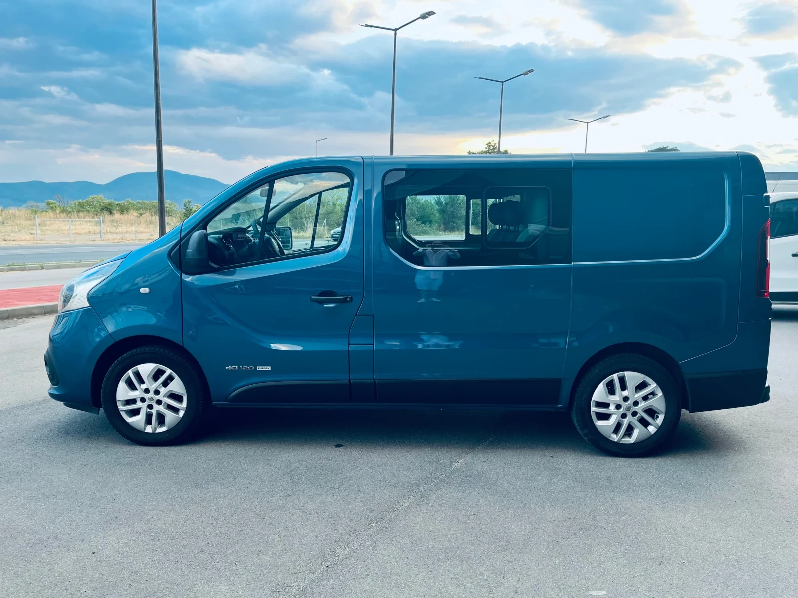 Renault Trafic ;6-МЕСТА;КЛИМАТИК;НАВИГАЦИЯ; - изображение 3