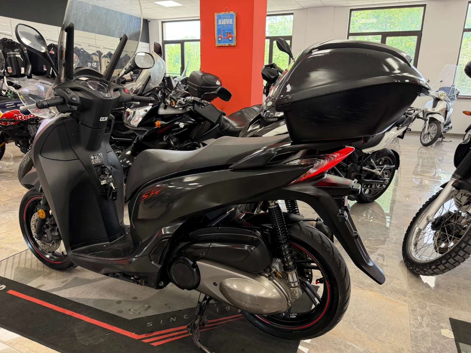 Honda Sh 300 ABS Sport , снимка 3 - Мотоциклети и мототехника - 54550710
