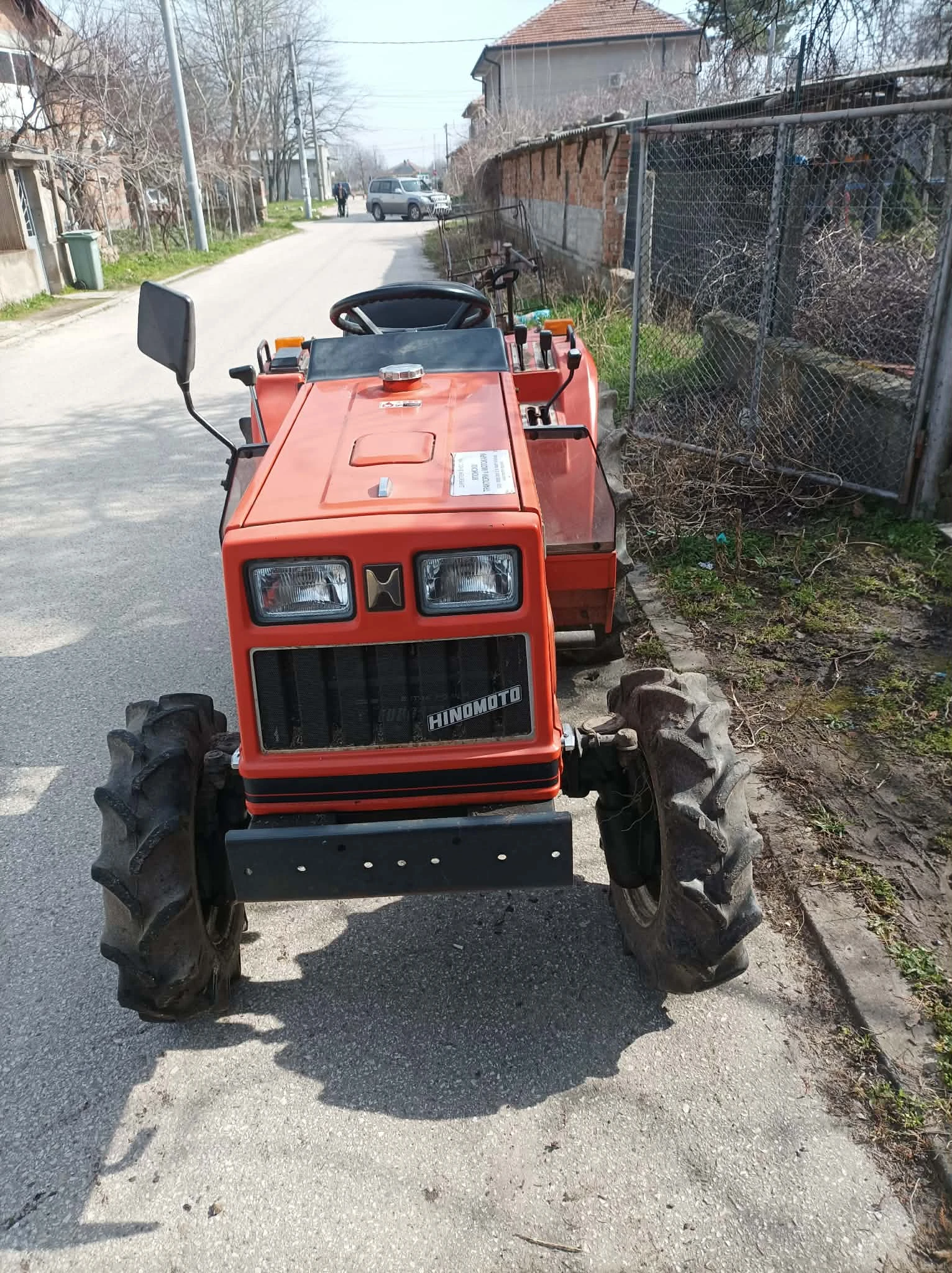 Трактор Hinomoto N200