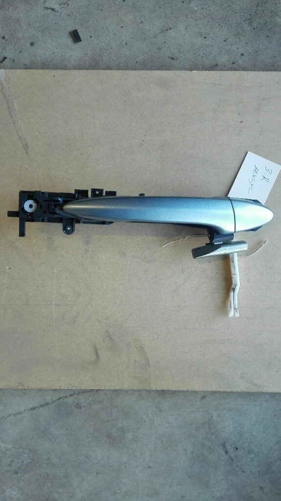 Дръжка врата външна задна дясна Лексус IS220