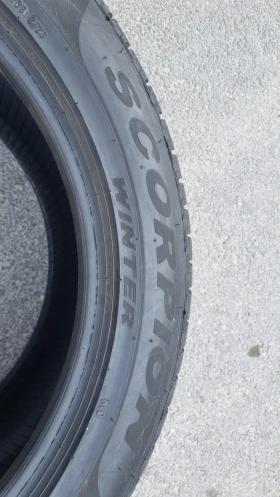 Гуми Зимни 315/40R21, снимка 4