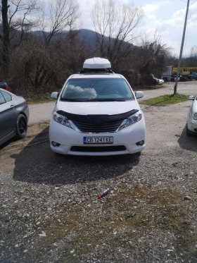 Toyota Sienna, снимка 1