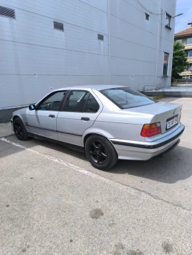 BMW 318, снимка 2