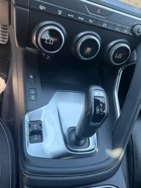 Jaguar E-pace R dynamic * 2.0d AWD 150hp* КОЖА* КАМЕРА* 2020г, снимка 6