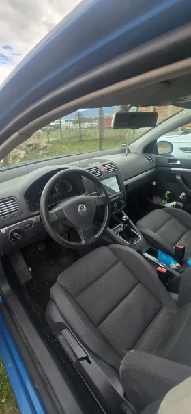 VW Golf - 2500 € / 4889.57 лв. - 30212901 2