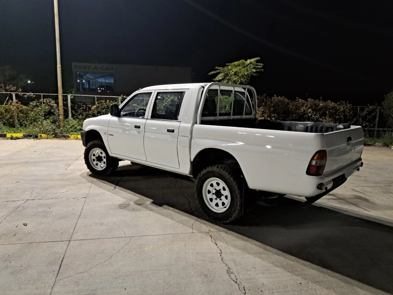 Mitsubishi L200 2.5tdi, снимка 3 - Автомобили и джипове - 40702260