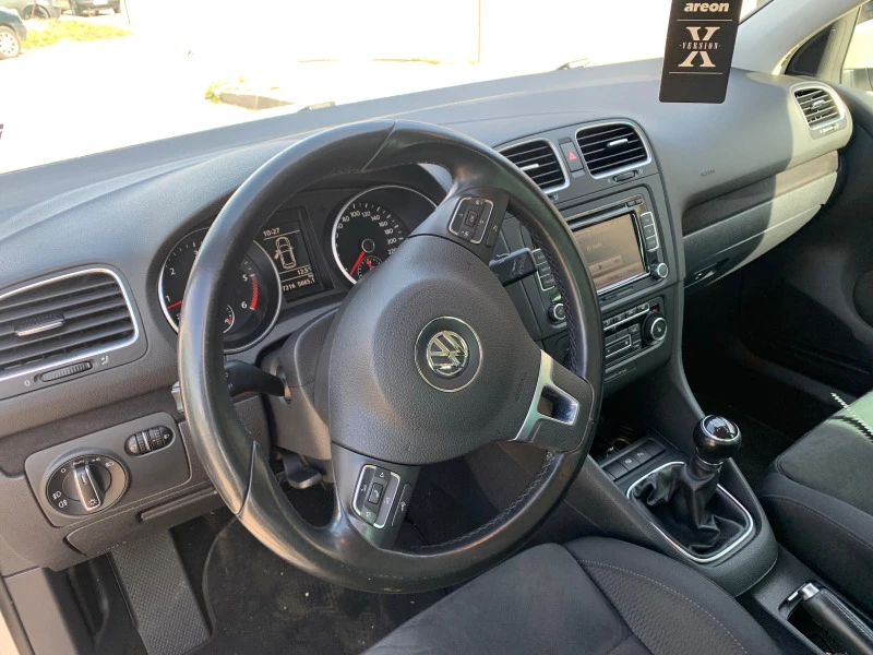 VW Golf Sportback, снимка 7 - Автомобили и джипове - 47327068