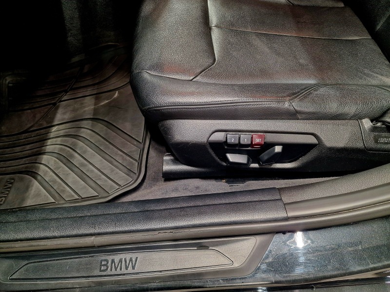 BMW 320 xDrive  Head-Up/Keyless/Кожа, снимка 7 - Автомобили и джипове - 46435727