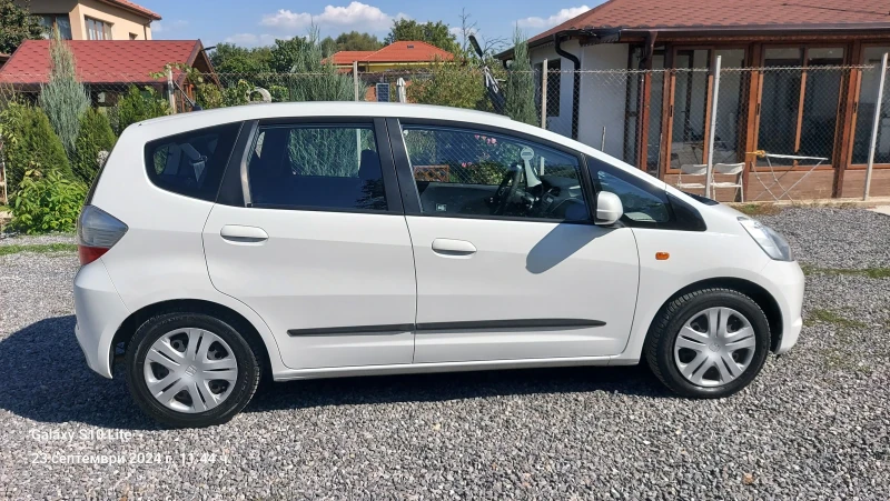 Honda Jazz 1.3 бенэин 95 кс, снимка 4 - Автомобили и джипове - 47450178