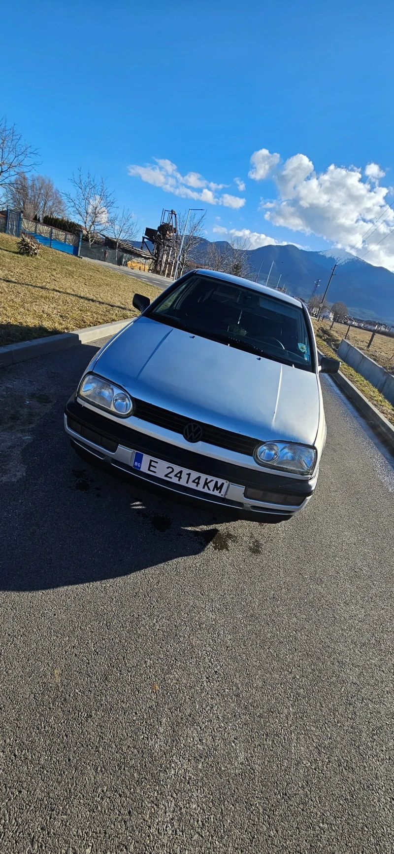 VW Golf, снимка 4 - Автомобили и джипове - 49471905