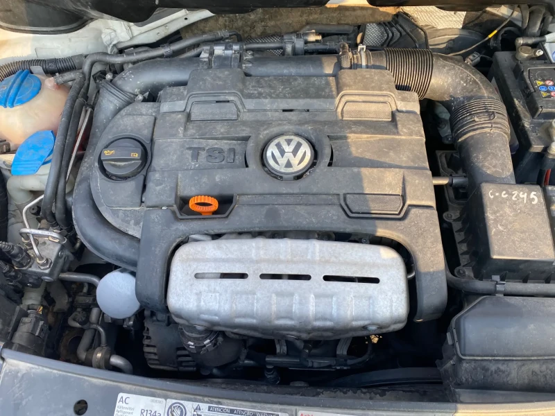 VW Touran 1.4 Ecofuel, снимка 11 - Автомобили и джипове - 49268895