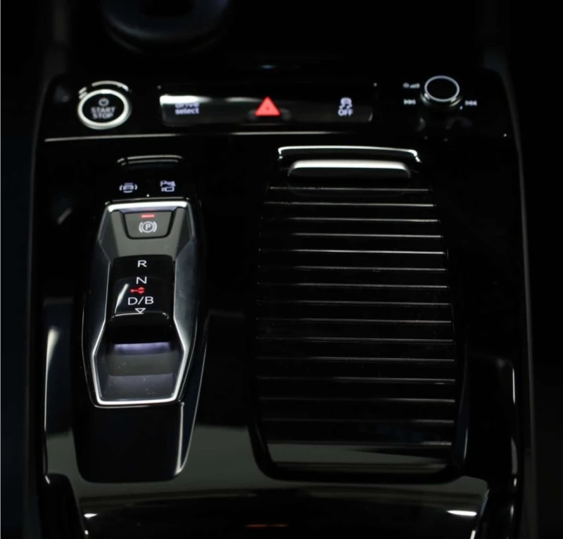 Audi A6 e-TRON* PERFORMANCE* S-LINE* DISTR* , снимка 10 - Автомобили и джипове - 50189347