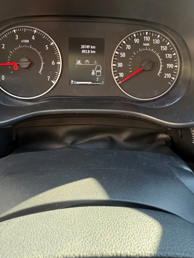 Dacia Sandero 1.0 TCE LPG, снимка 12 - Автомобили и джипове - 52255867