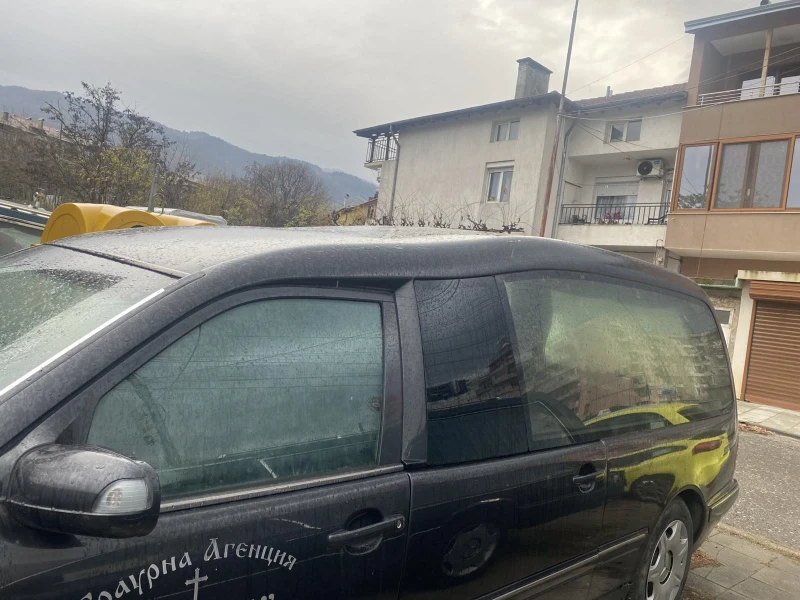 Mercedes-Benz E 220 CDI, снимка 6 - Автомобили и джипове - 52729381