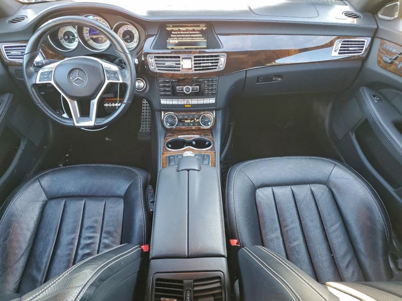 Mercedes-Benz CLS 550 MAСАЖИ* ОБДУХ* KEYLESS* ВЪЗДУХ* , снимка 8 - Автомобили и джипове - 53032523
