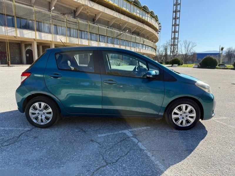 Toyota Yaris 1.33 NAVI/CAMERA/BLUETOOTH, снимка 3 - Автомобили и джипове - 53141575
