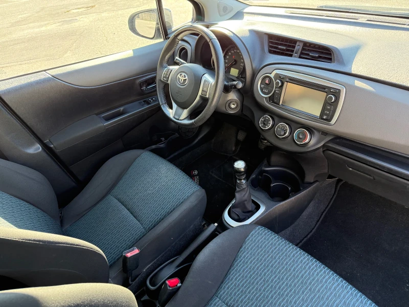 Toyota Yaris 1.33 NAVI/CAMERA/BLUETOOTH, снимка 12 - Автомобили и джипове - 53141575
