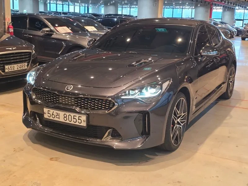 Kia Stinger 2.0 TURBO 2WD PLATINUM