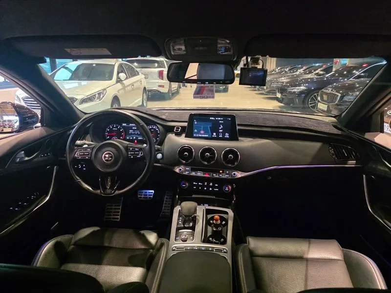 Kia Stinger 2.0 TURBO 2WD PLATINUM, снимка 7 - Автомобили и джипове - 55221926