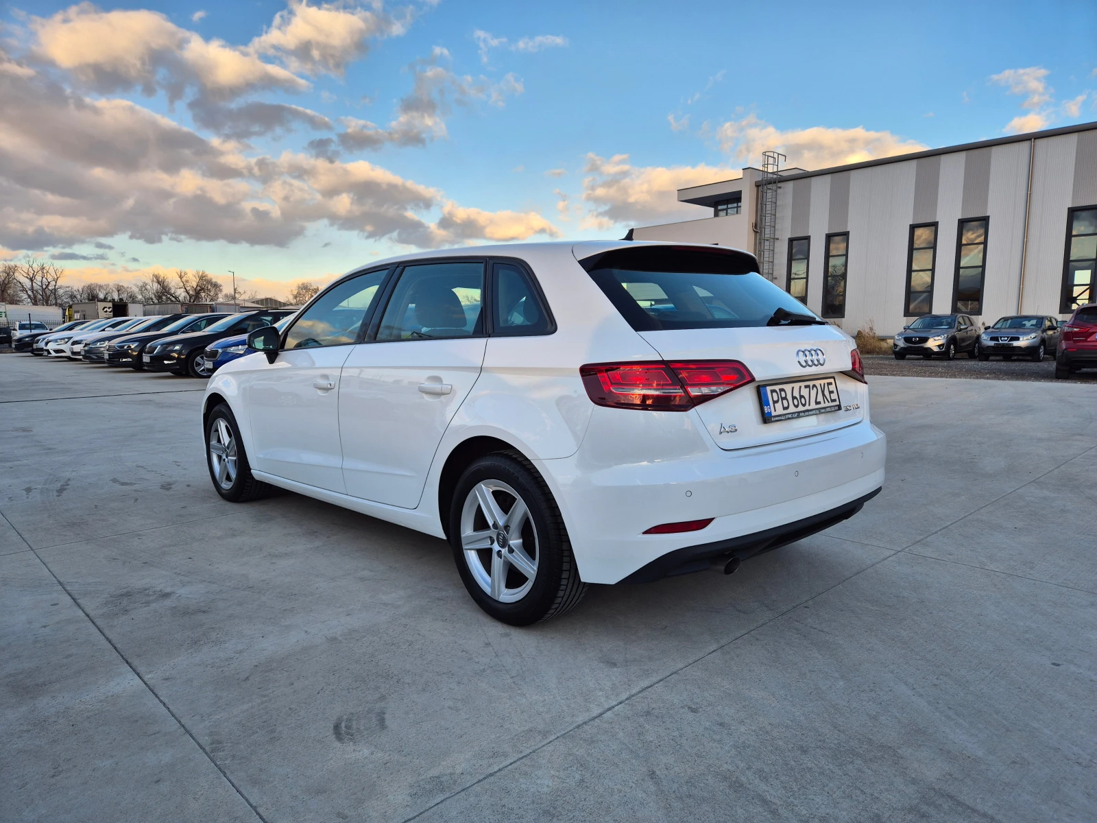 Audi A3 SPORTBACK 30 TDI AT - изображение 3