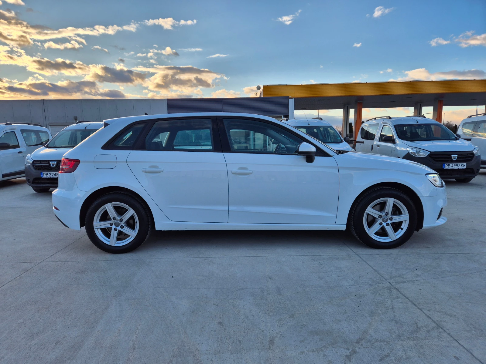 Audi A3 SPORTBACK 30 TDI AT - изображение 6