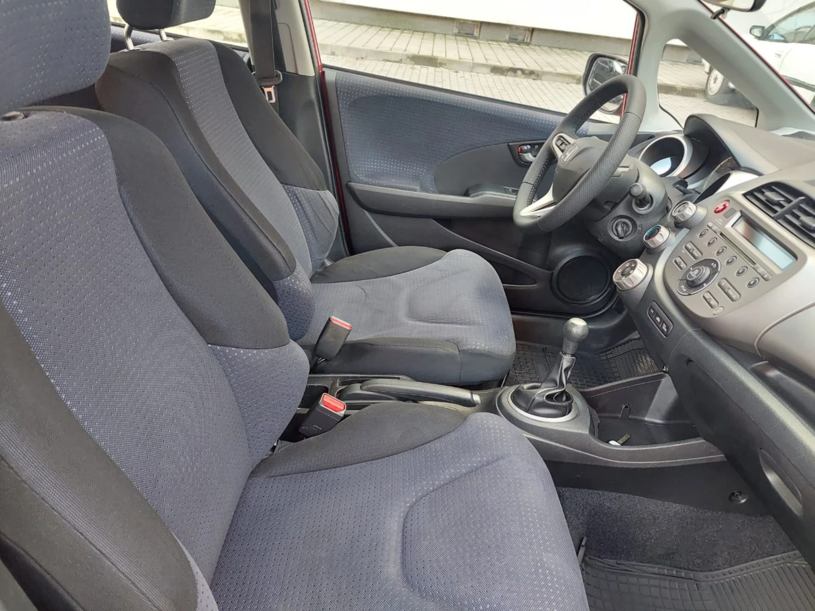 Honda Jazz 1.3VTEC 143000км. | Mobile.bg — изображение 12