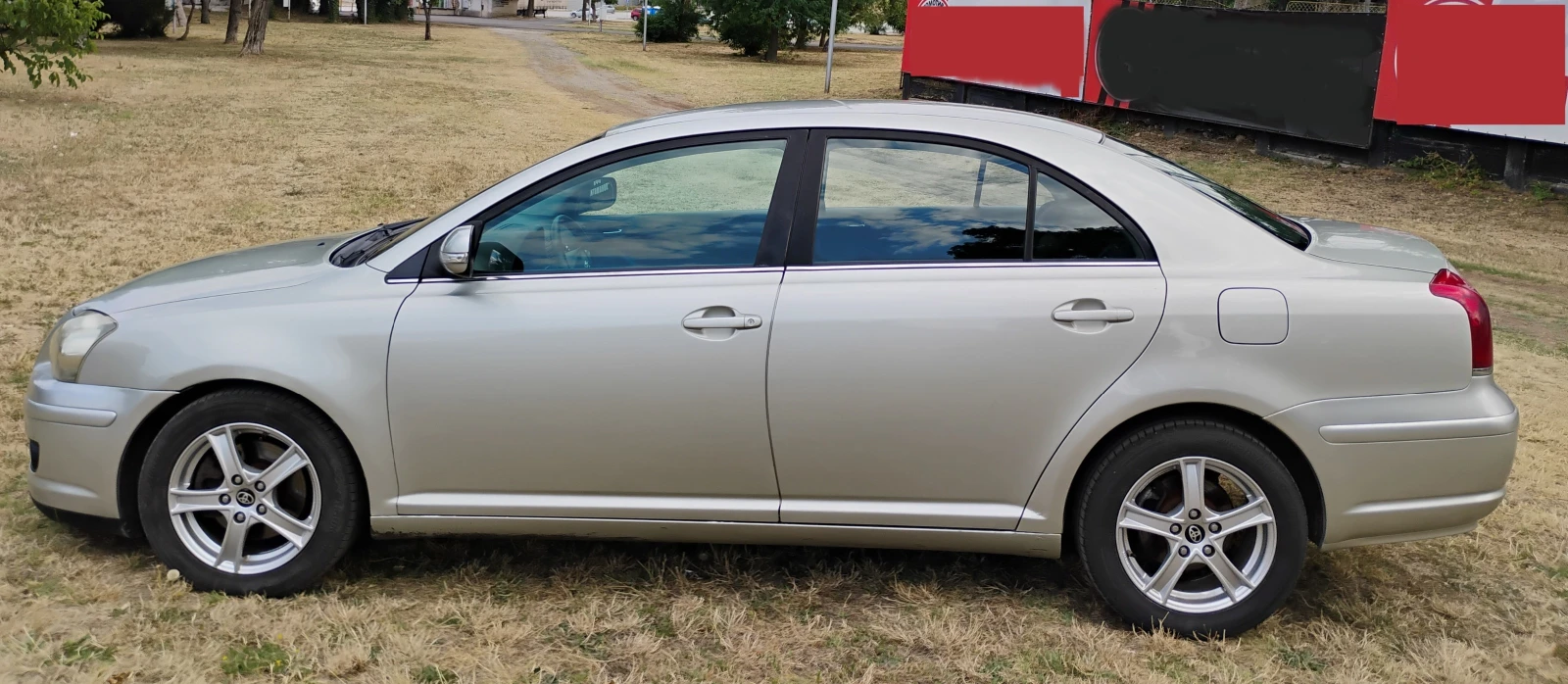 Toyota Avensis D4D - изображение 2