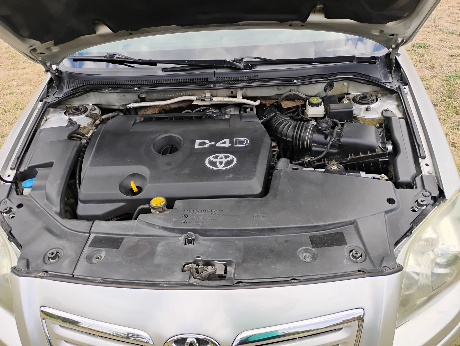 Toyota Avensis D4D - изображение 8