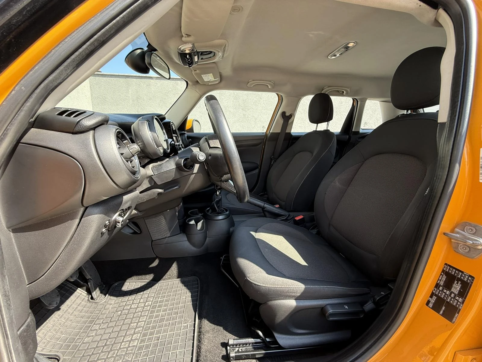 Mini Cooper ONE 1.2 - изображение 8