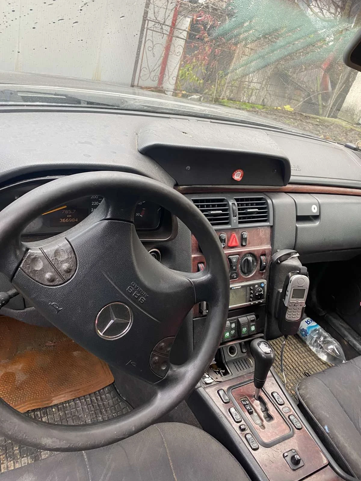 Mercedes-Benz E 220 CDI - изображение 4