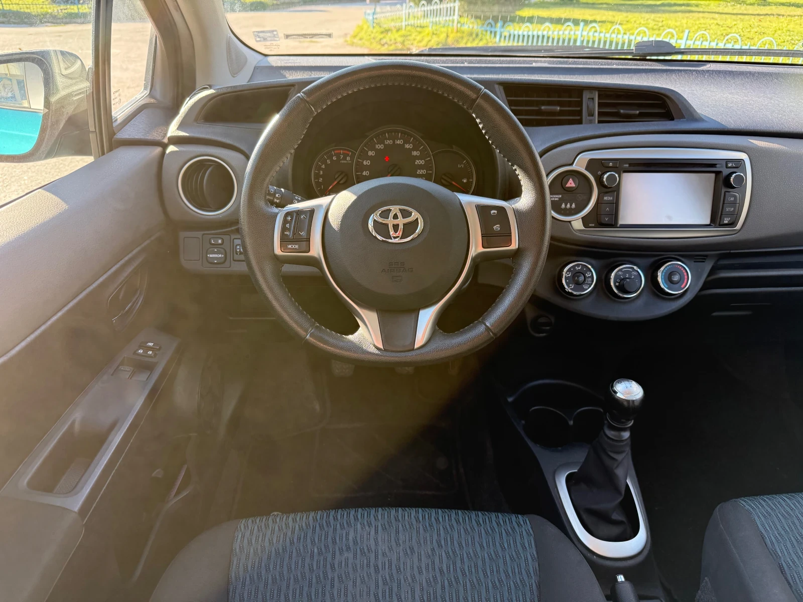 Toyota Yaris 1.33 NAVI/CAMERA/BLUETOOTH | Mobile.bg � ����������� 11