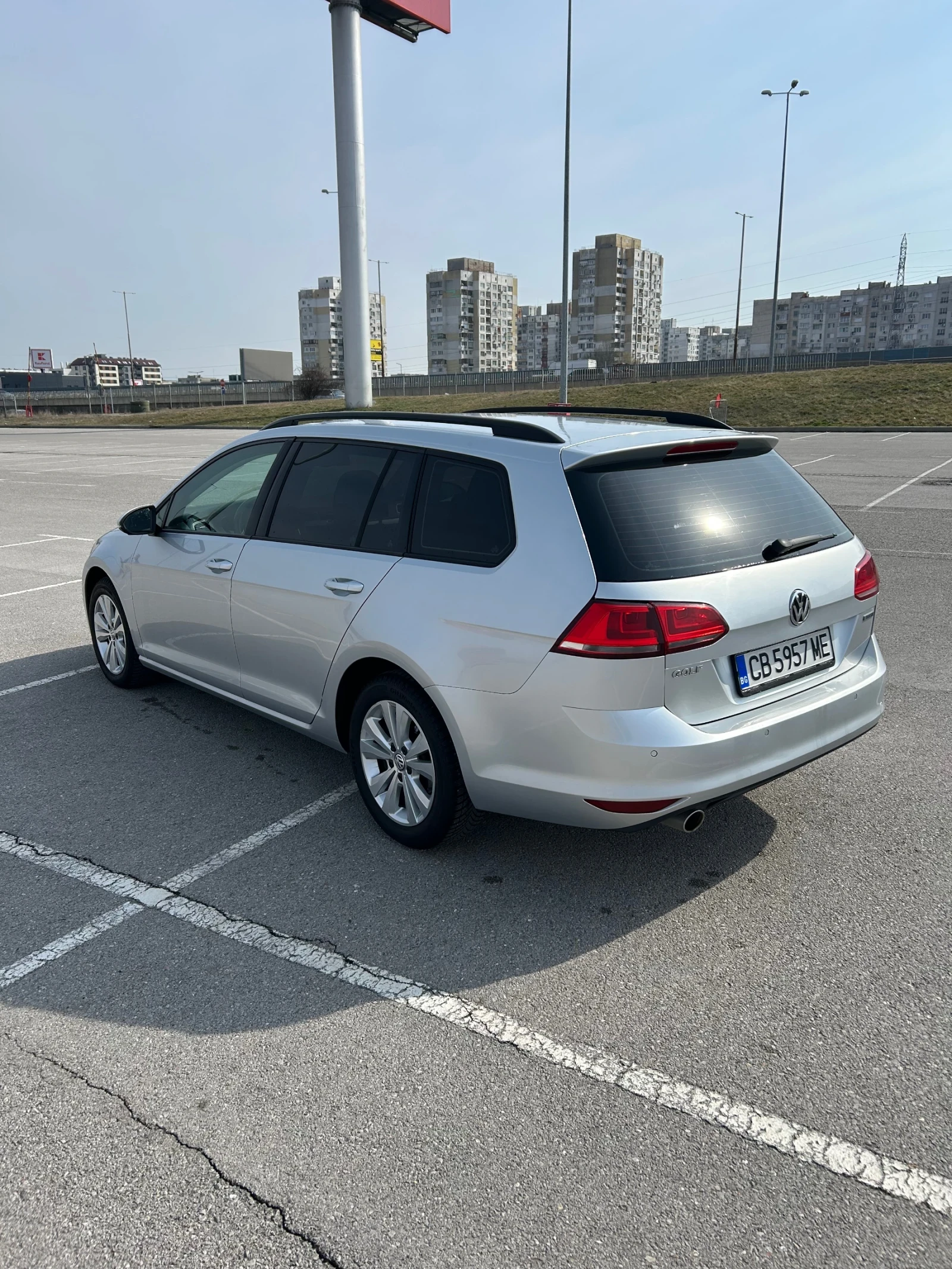 VW Golf, снимка 4 - Автомобили и джипове - 53767748