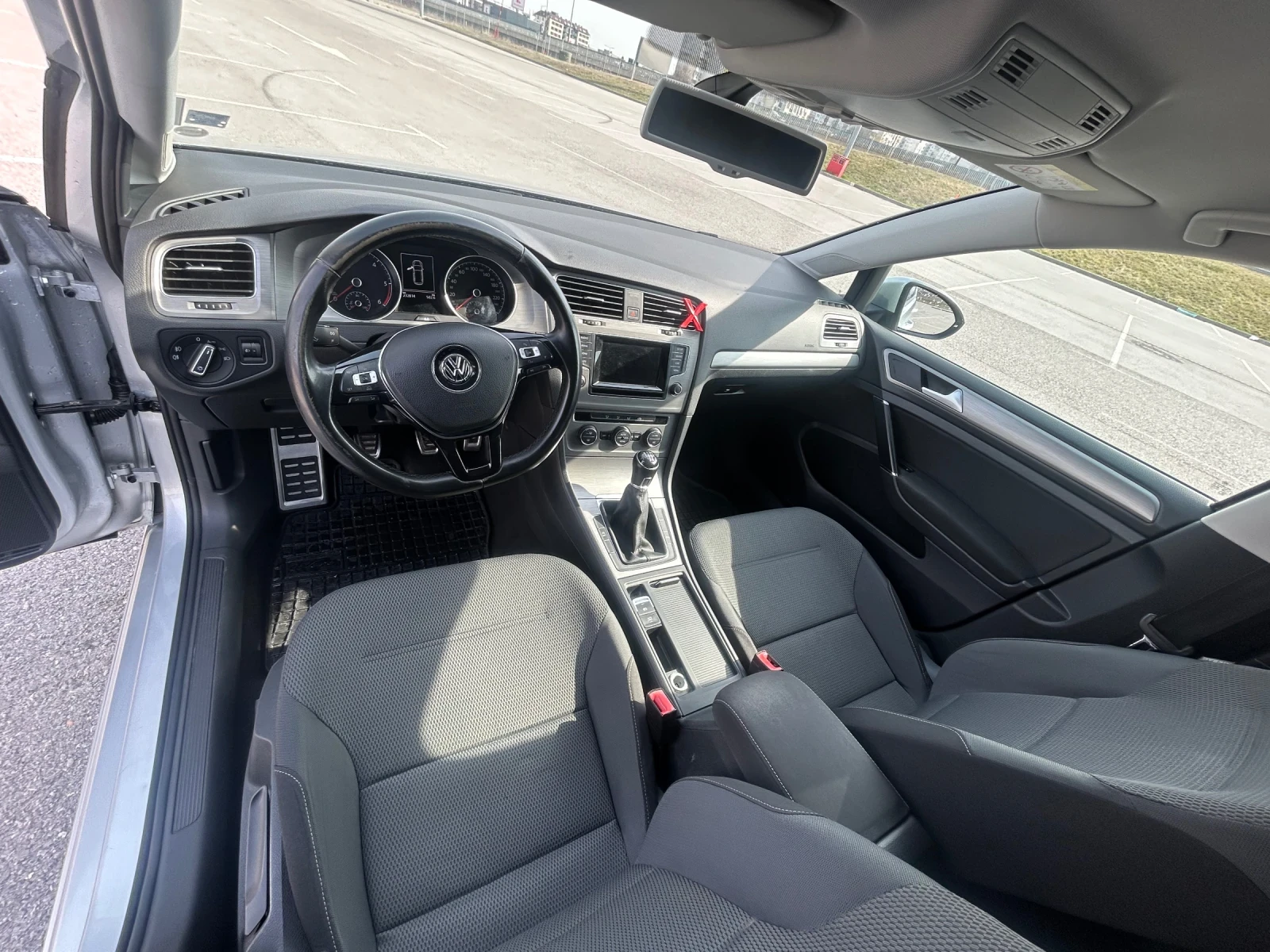 VW Golf, снимка 8 - Автомобили и джипове - 53767748