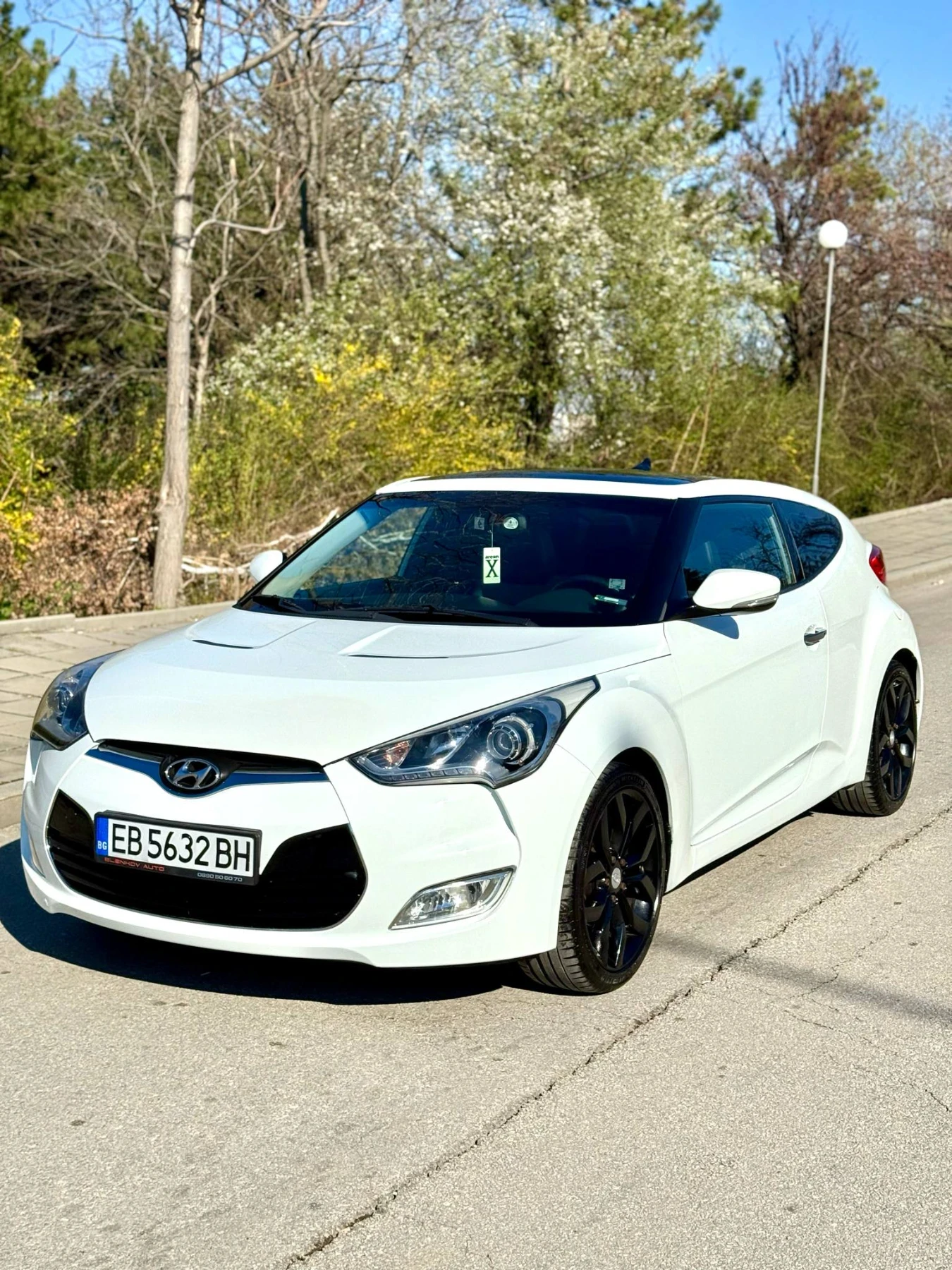 Hyundai Veloster , снимка 3 - Автомобили и джипове - 53786270