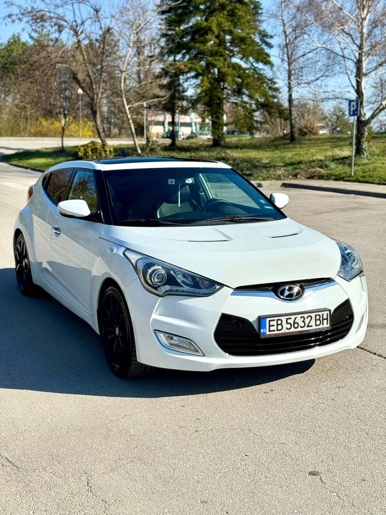 Hyundai Veloster , снимка 2 - Автомобили и джипове - 53786270