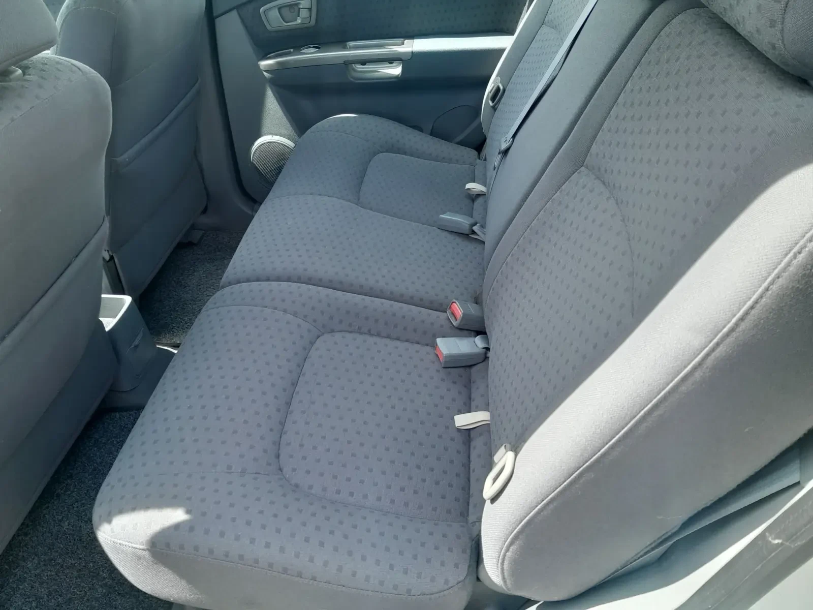 Kia Carens 2.0 crdi, снимка 8 - Автомобили и джипове - 54006730