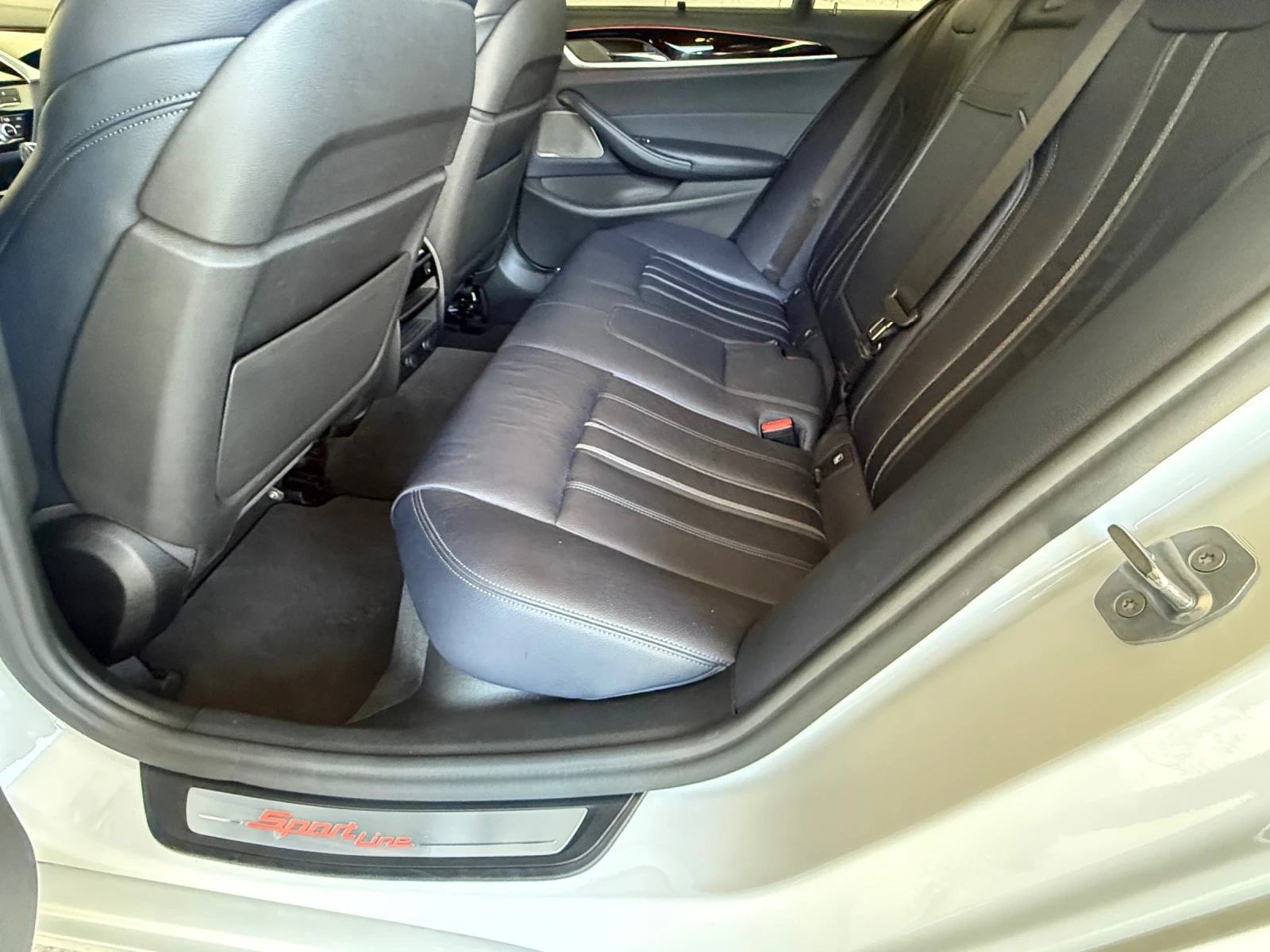 BMW 530 X Drive D, снимка 11 - Автомобили и джипове - 54206649