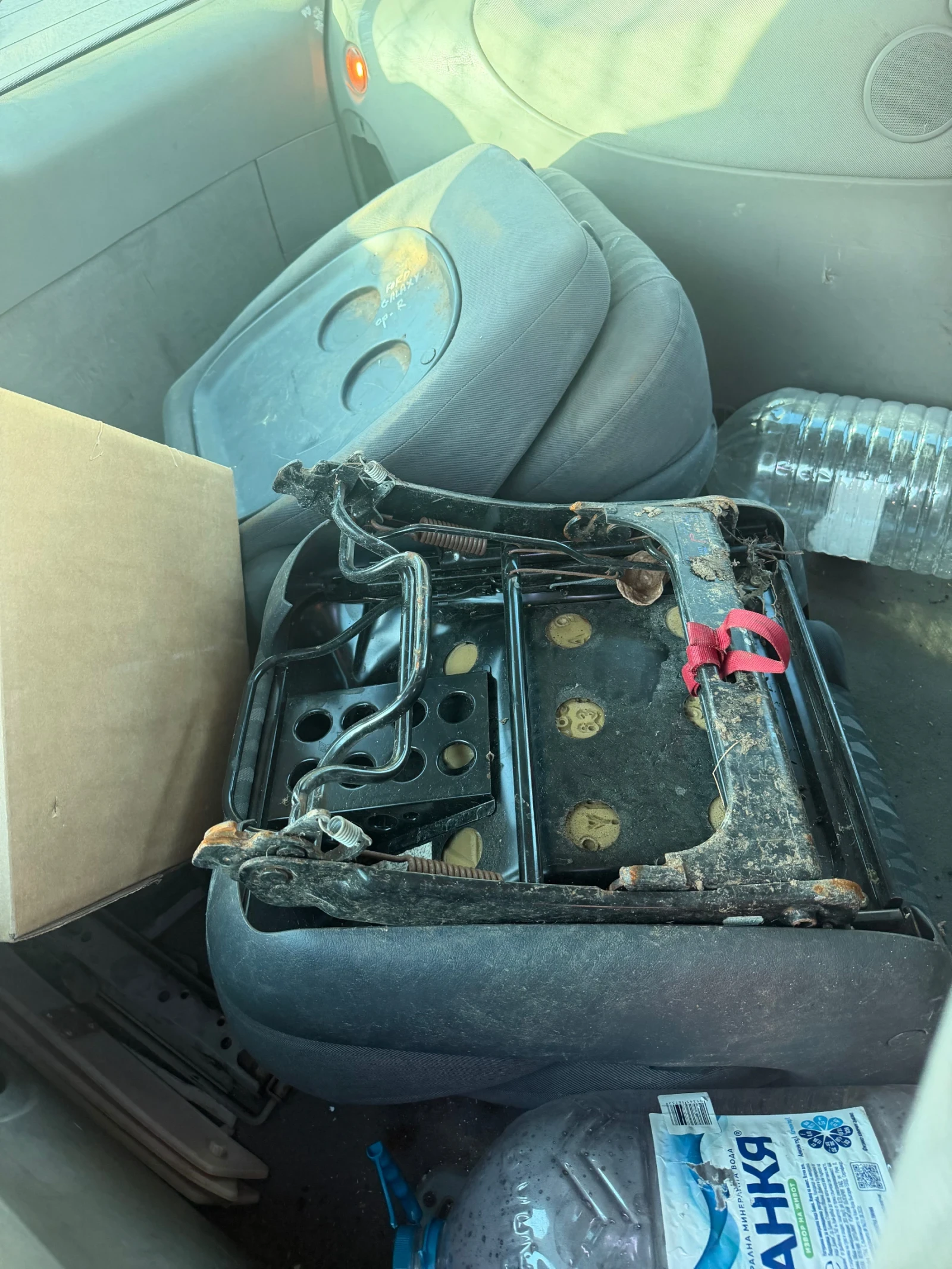 Ford Galaxy 1.9tdi ASZ, снимка 12 - Автомобили и джипове - 54223843