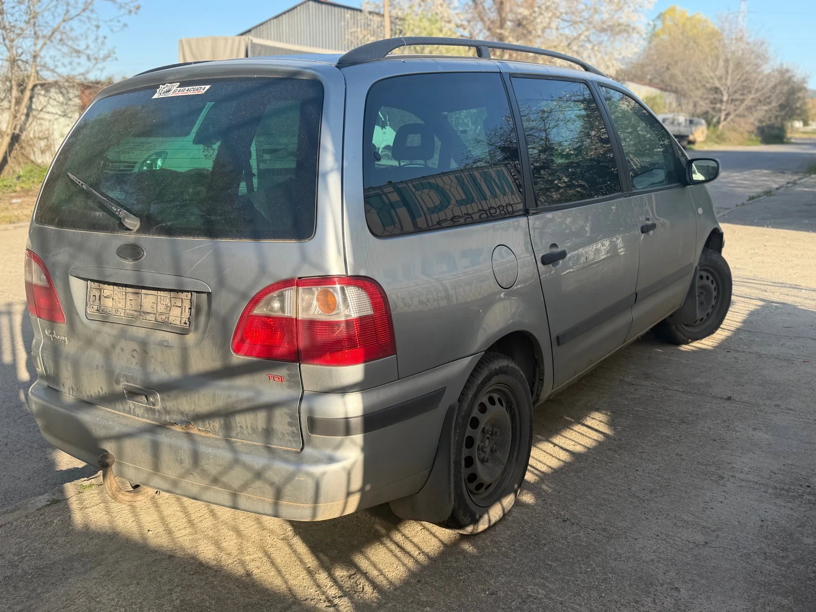 Ford Galaxy 1.9tdi ASZ, снимка 3 - Автомобили и джипове - 54223843