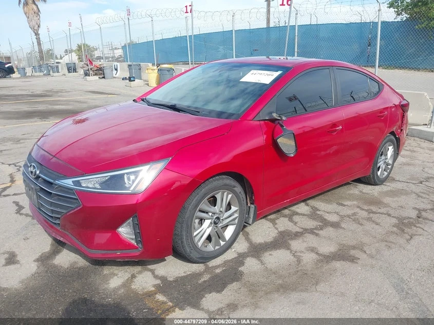 Hyundai Elantra 2.0l Value Edition, снимка 2 - Автомобили и джипове - 54331615
