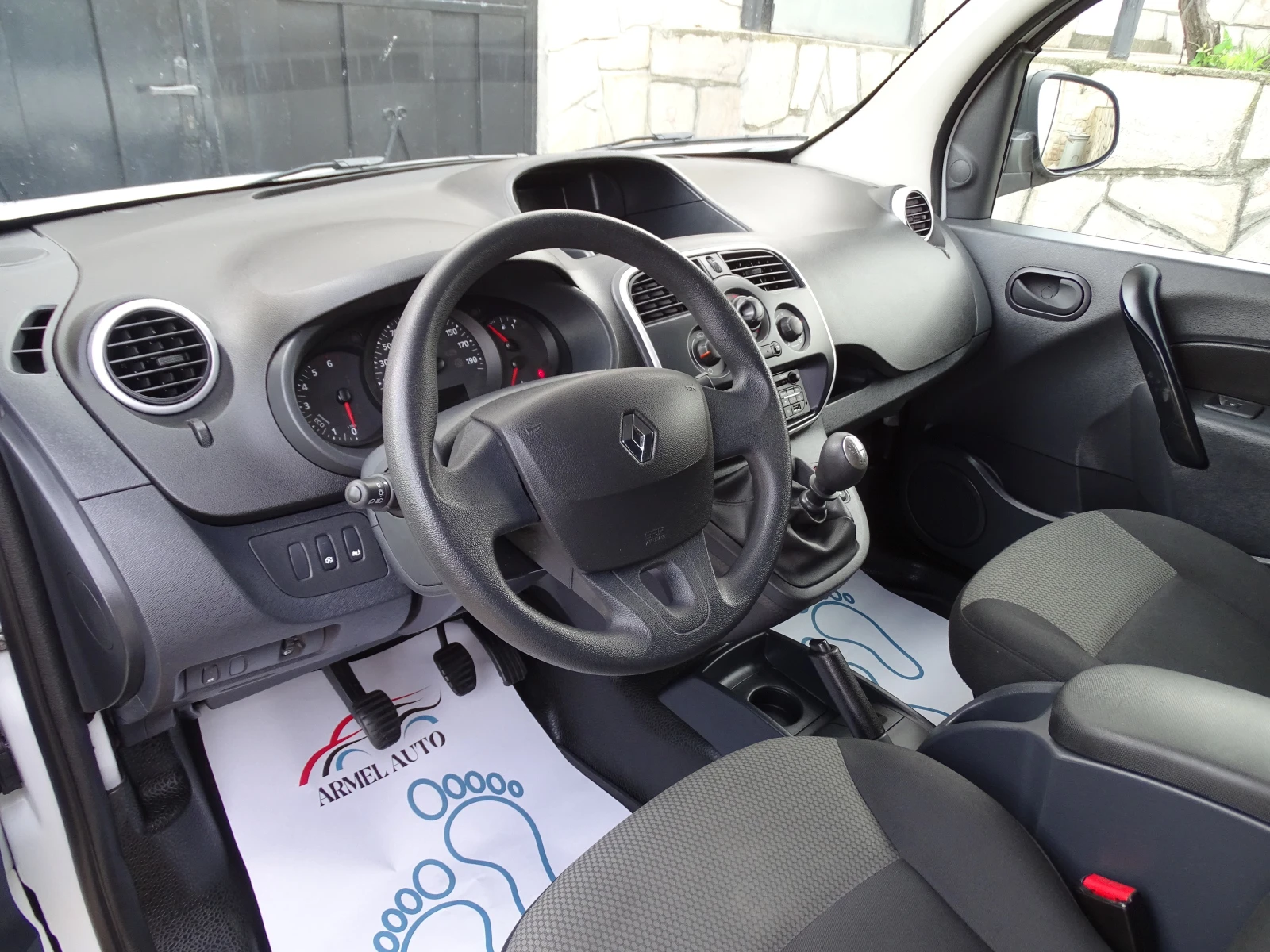 Renault Kangoo ХЛАДИЛЕН NAVI KLIMA N1 MAXI  EURO 6 , снимка 13 - Автомобили и джипове - 54373921
