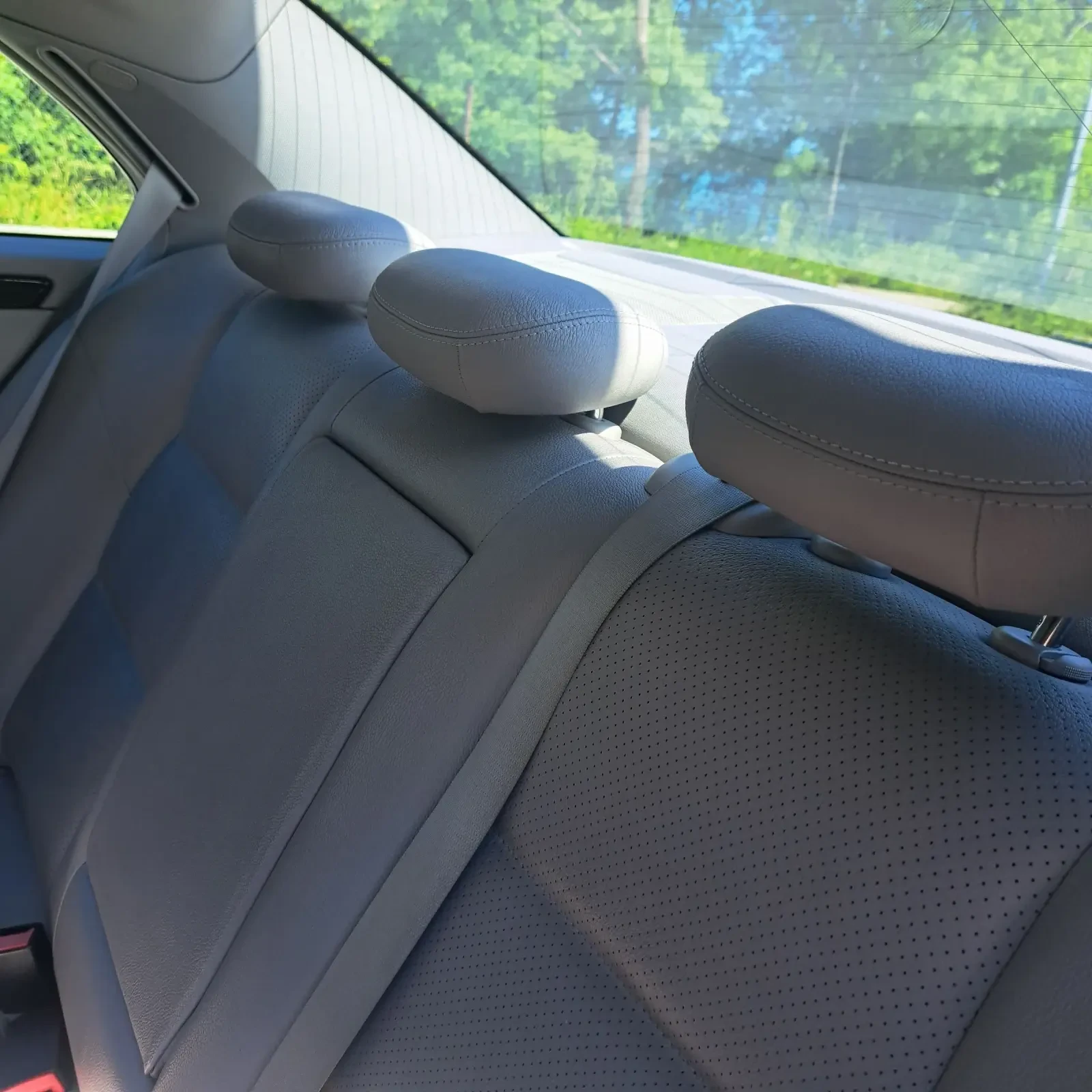 Mercedes-Benz C 220, снимка 8 - Автомобили и джипове - 54595373