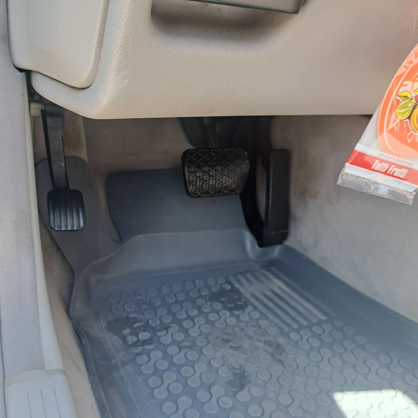 Mercedes-Benz C 220, снимка 13 - Автомобили и джипове - 54595373