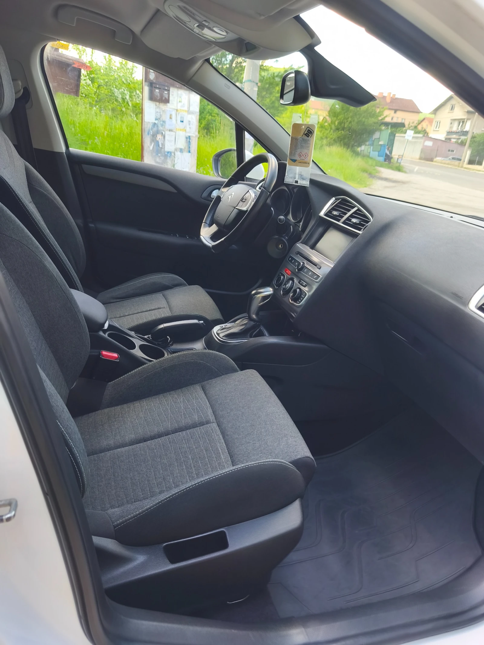 Citroen C4 1.6 HDI Automat, снимка 6 - Автомобили и джипове - 54675496