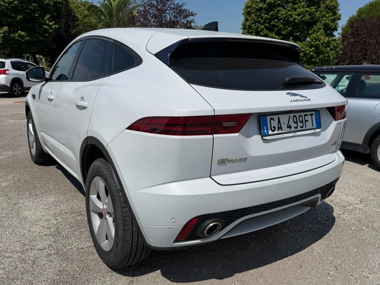 Jaguar E-pace R dynamic * 2.0d AWD 150hp* КОЖА* КАМЕРА* 2020г, снимка 15 - Автомобили и джипове - 55034500