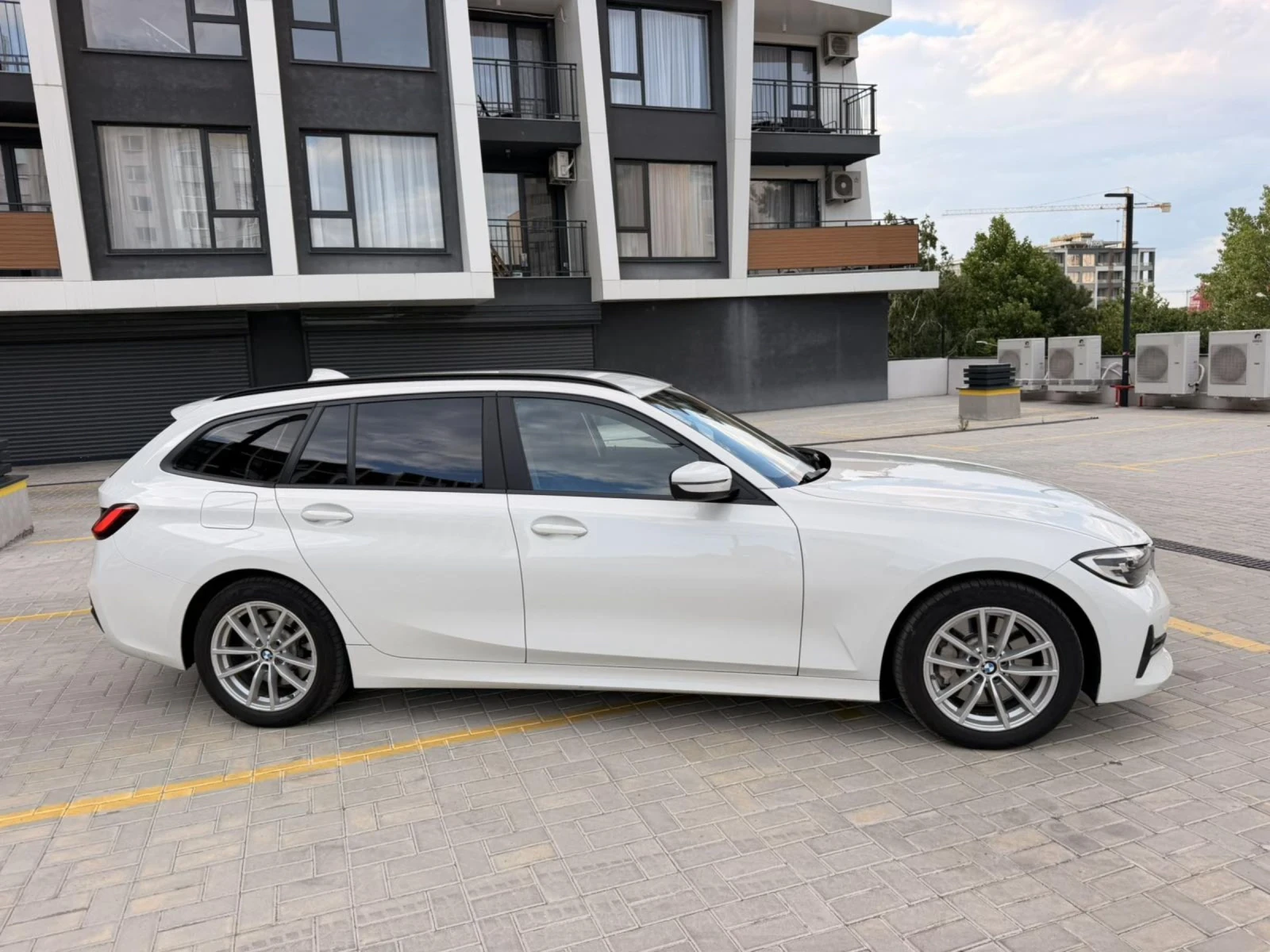 BMW 330, снимка 4 - Автомобили и джипове - 55206371