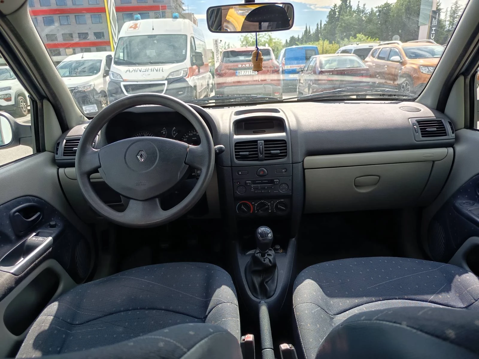Renault Clio 1.2 16V, снимка 6 - Автомобили и джипове - 56261059