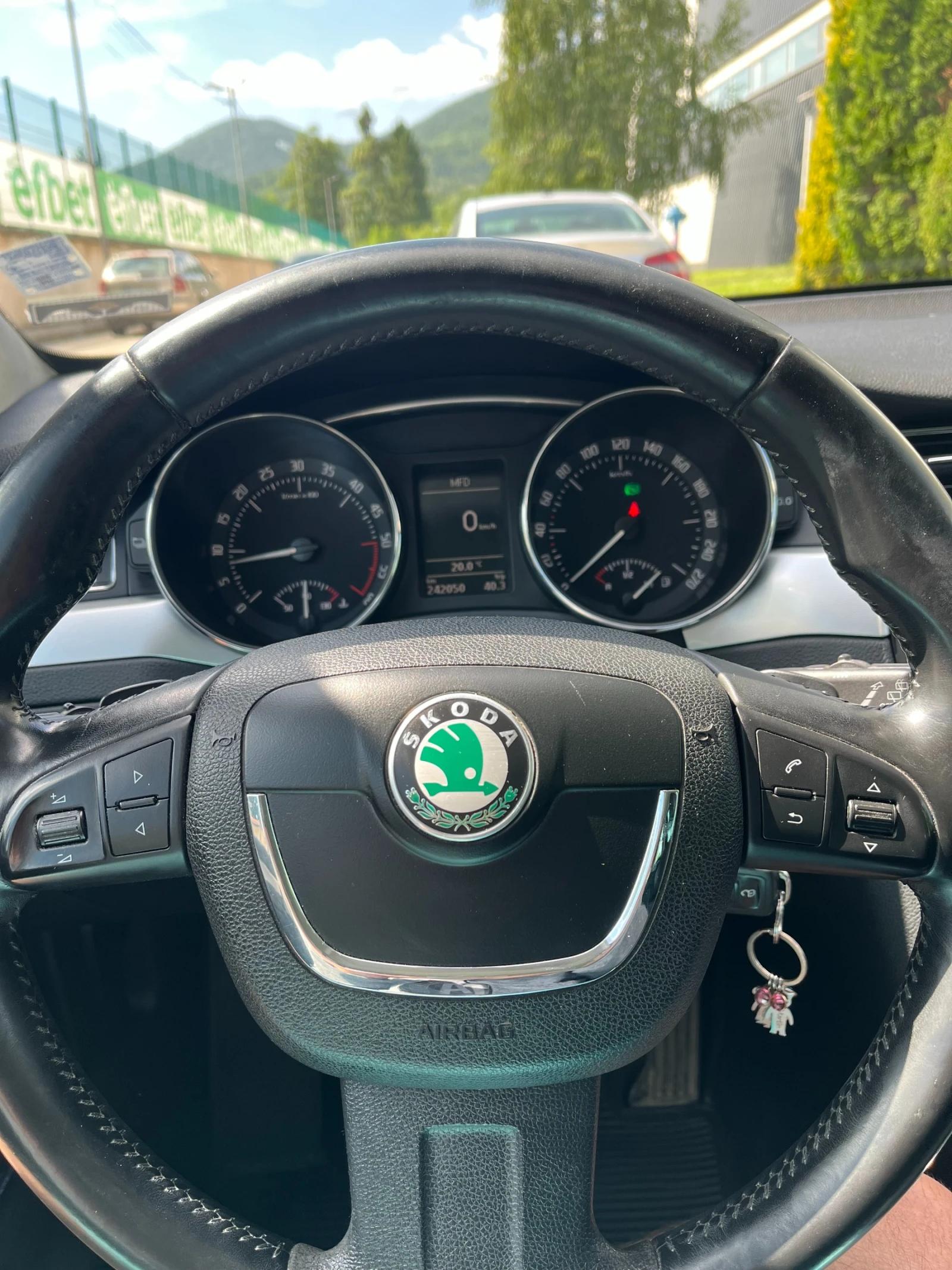 Skoda Superb 2.О DSG 4x4, снимка 10 - Автомобили и джипове - 56395317