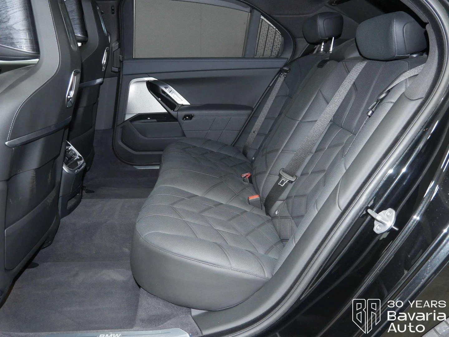 BMW i7 60 xDrive eDrive , снимка 8 - Автомобили и джипове - 56505595
