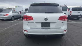 VW Touareg TDI Sport* PANO* REALNI KM, снимка 3